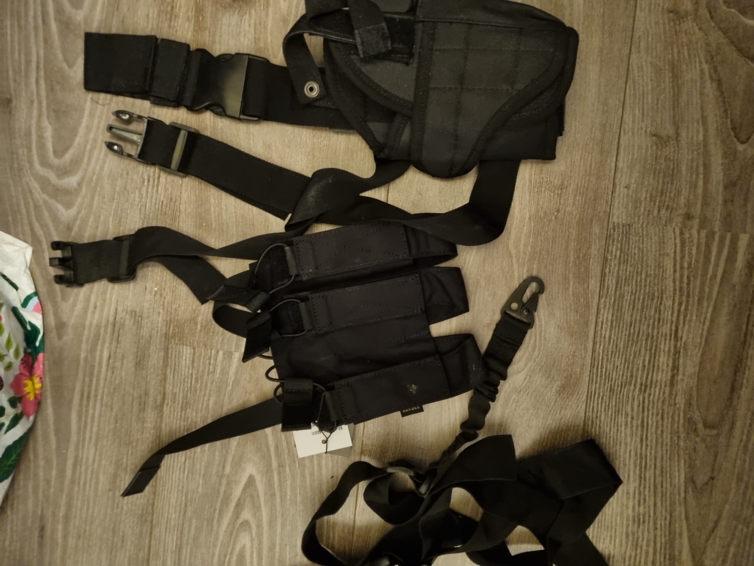 Diverse 4 (holsters black)